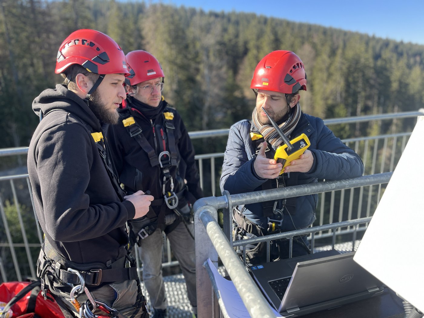 Esprit d'équipe — Essais sur site