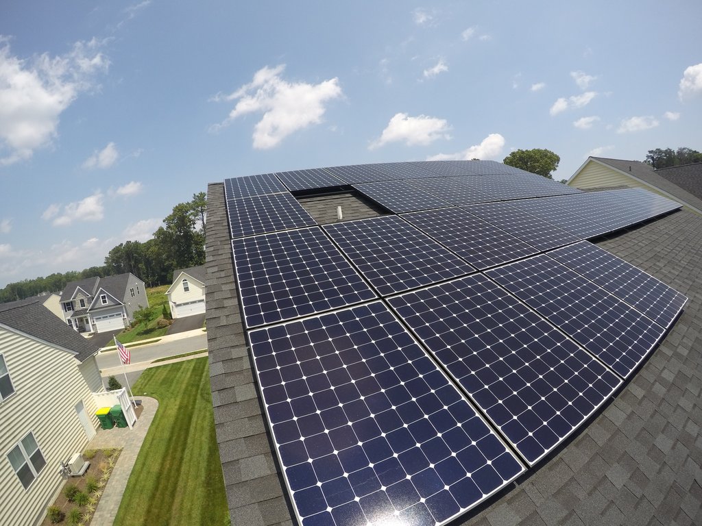 Invisimount — Bride invisible pour panneaux solaires SunPower