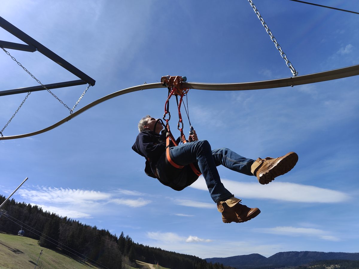 Test du frein ORBIT sur tyrolienne en conditions réelles