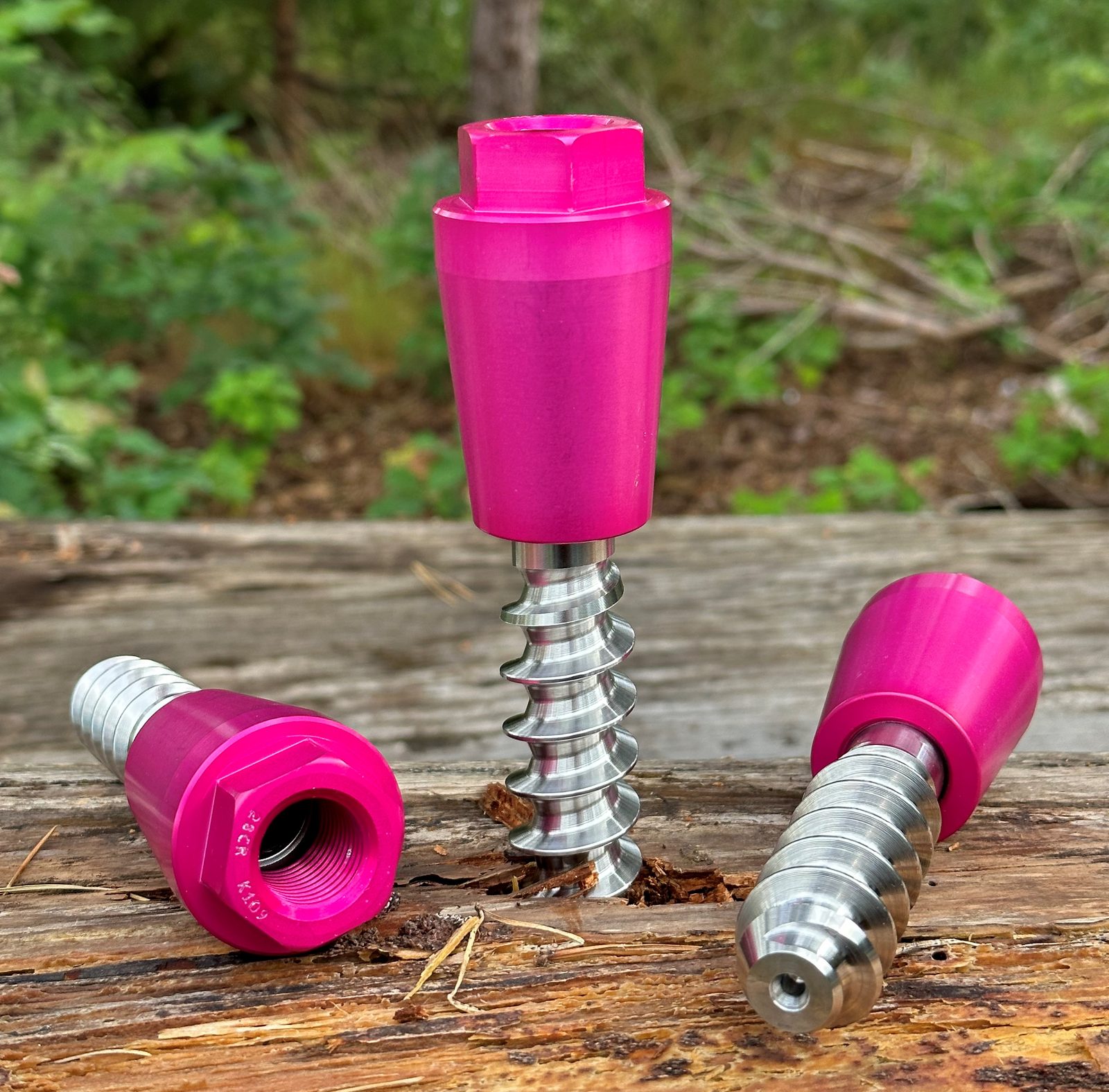 Uniclou — Tirefond à baïonnette breveté